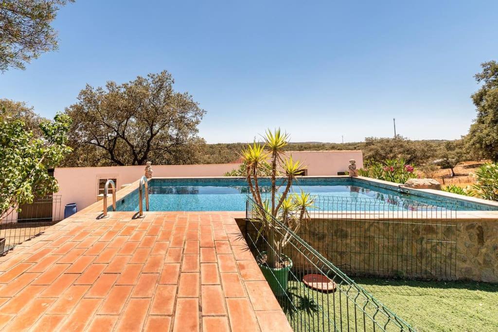 Casa Rural Navalonguilla Con Piscina Santa Olalla del Cala Eksteriør billede